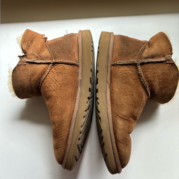 Chestnut Mini Bailey Button II Ugg Boots - Picture 10 of 12